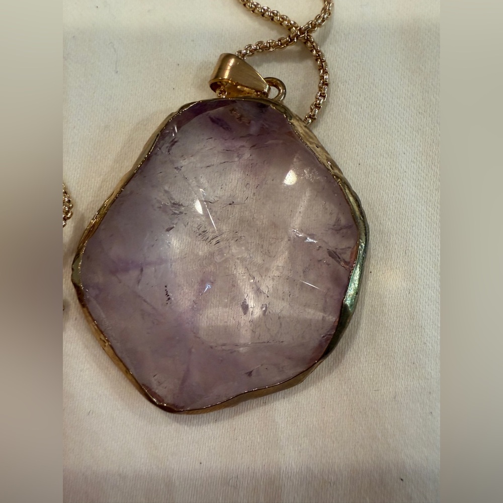 Elegant Purple Pendant Necklace